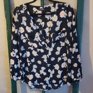 Cotton On S floral soft flowy button up blouse 🌻Make Your Offer!